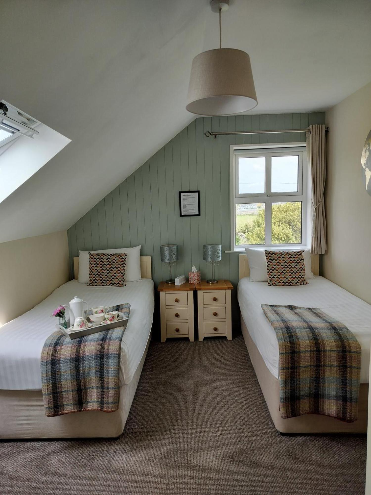 Lanelodge Doolin Room photo